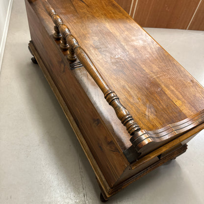 Antique Honderich Cedar Bench Chest