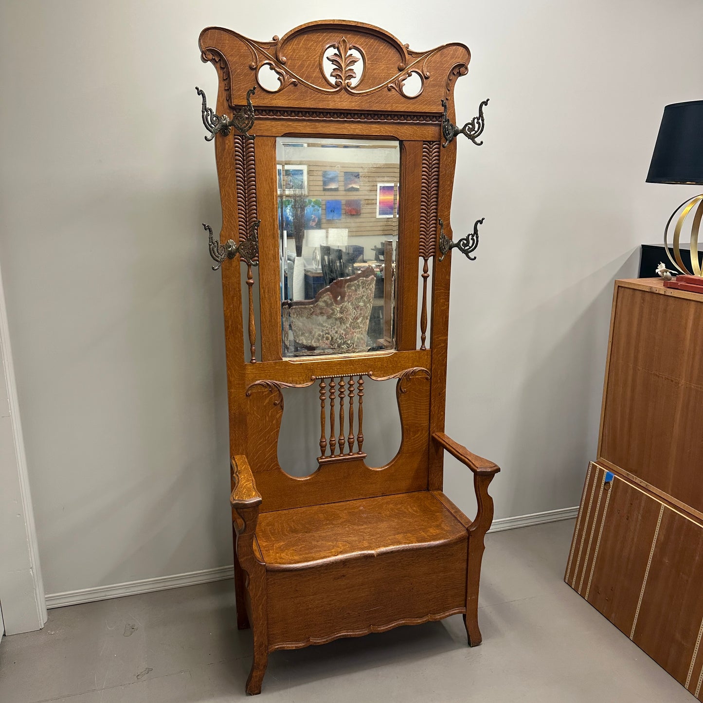 1900s American Antique Oak Hall Tree
