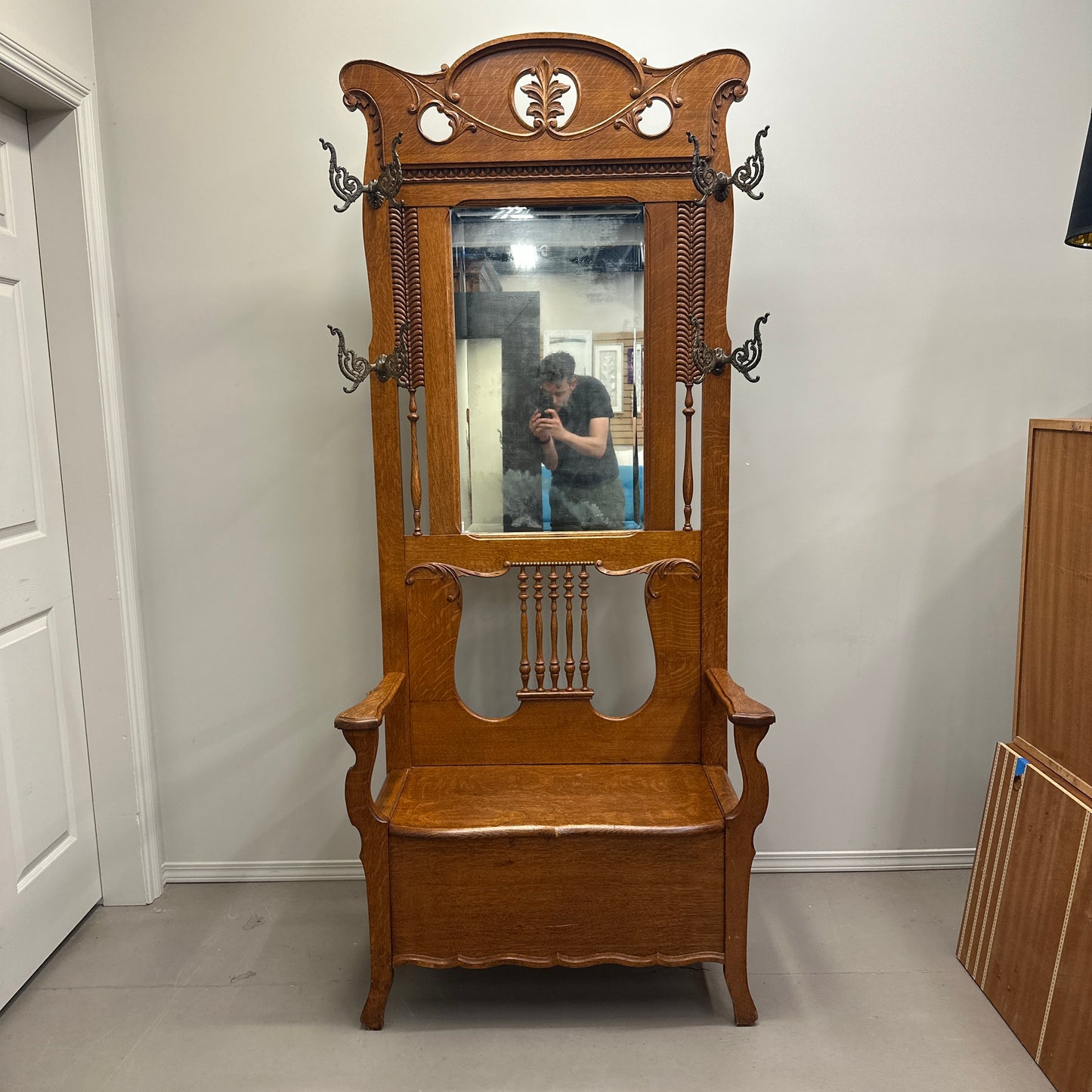 1900s American Antique Oak Hall Tree