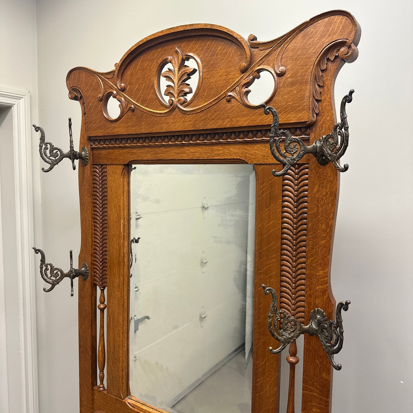 1900s American Antique Oak Hall Tree
