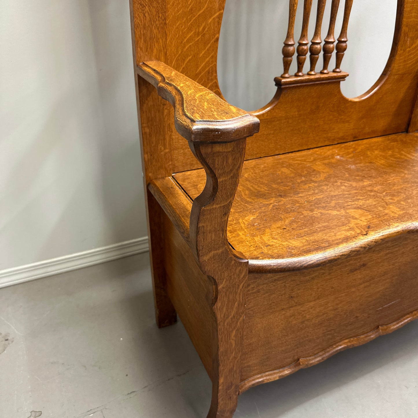 1900s American Antique Oak Hall Tree