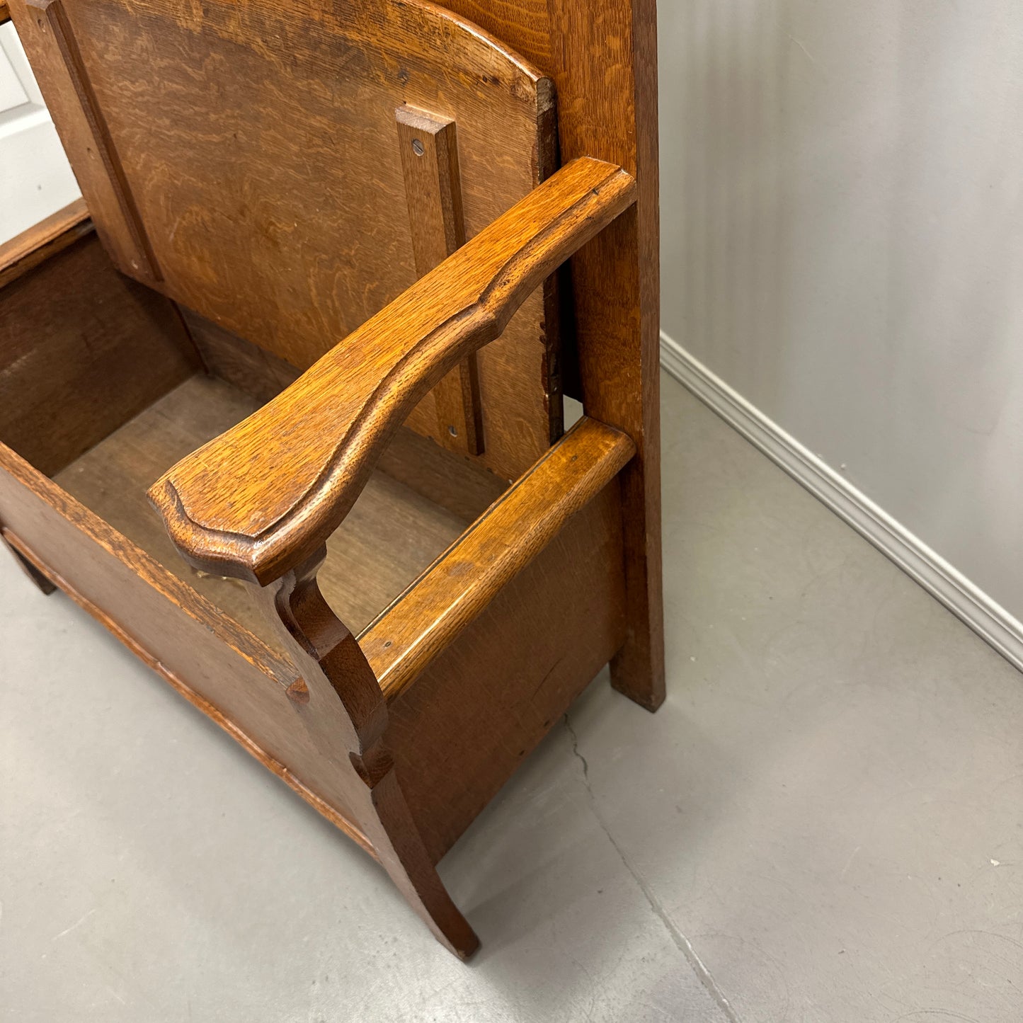 1900s American Antique Oak Hall Tree