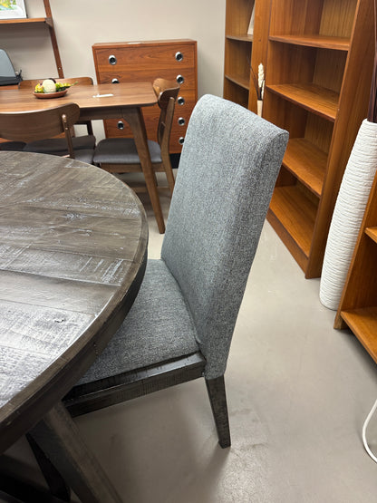 Ashley Besteneer Round Dining Set