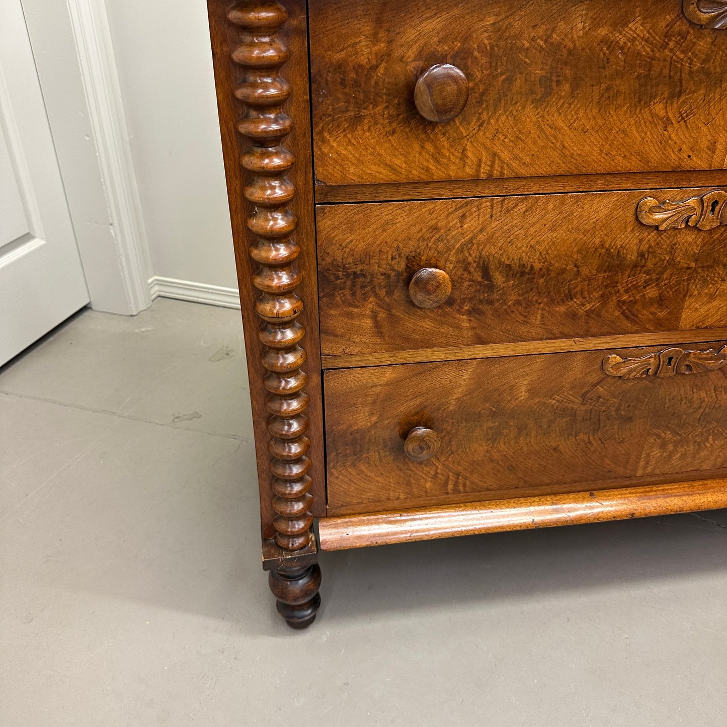 Antique Victorian Mahogany Chest of Drawers