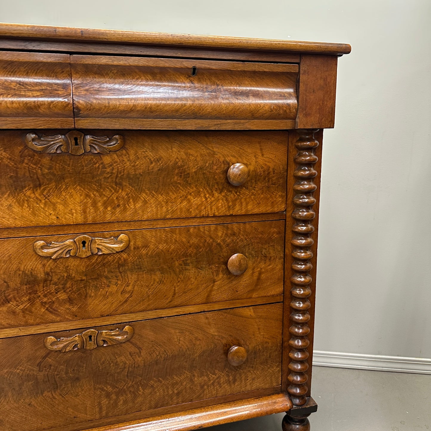 Antique Victorian Mahogany Chest of Drawers
