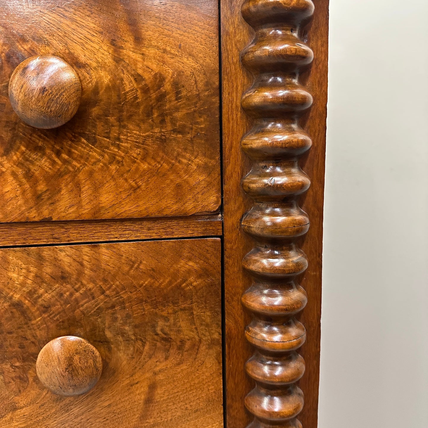 Antique Victorian Mahogany Chest of Drawers
