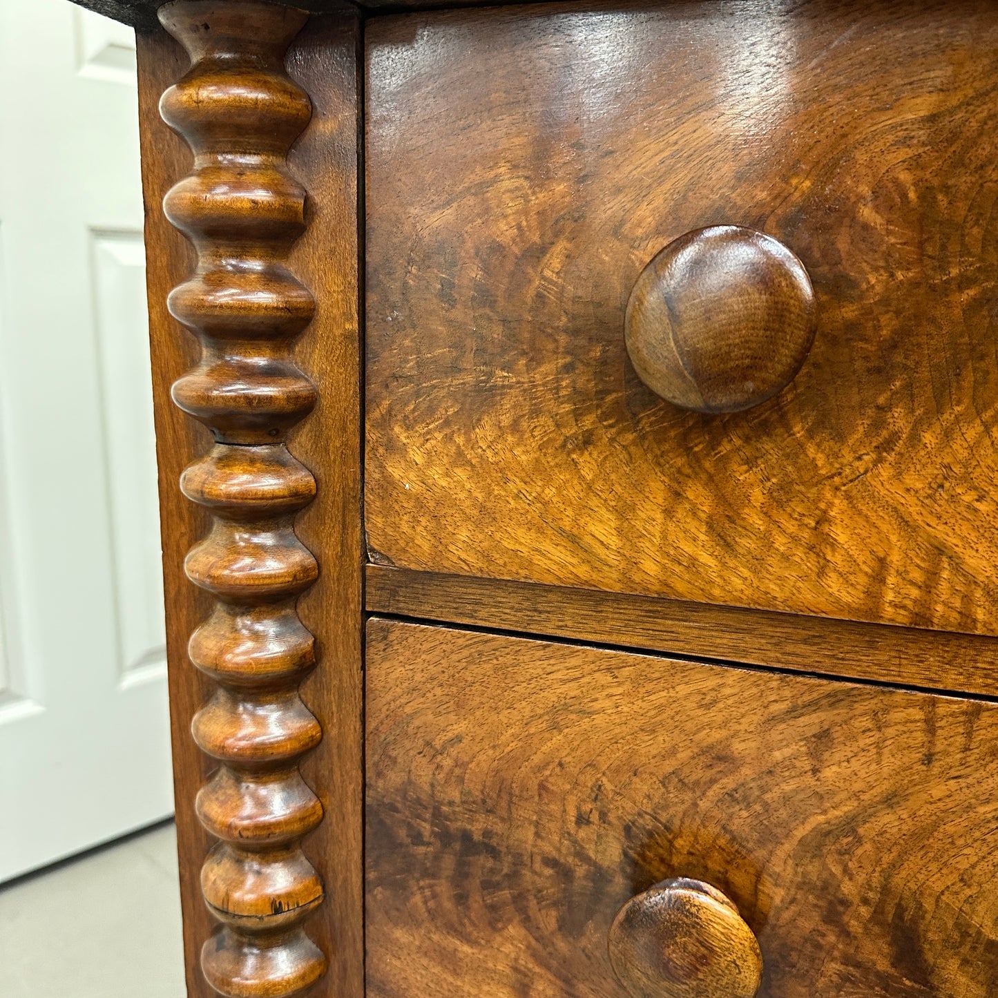 Antique Victorian Mahogany Chest of Drawers