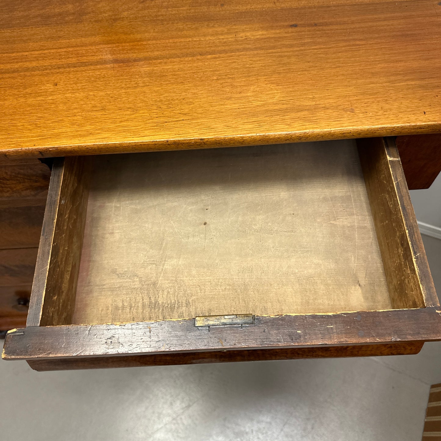 Antique Victorian Mahogany Chest of Drawers