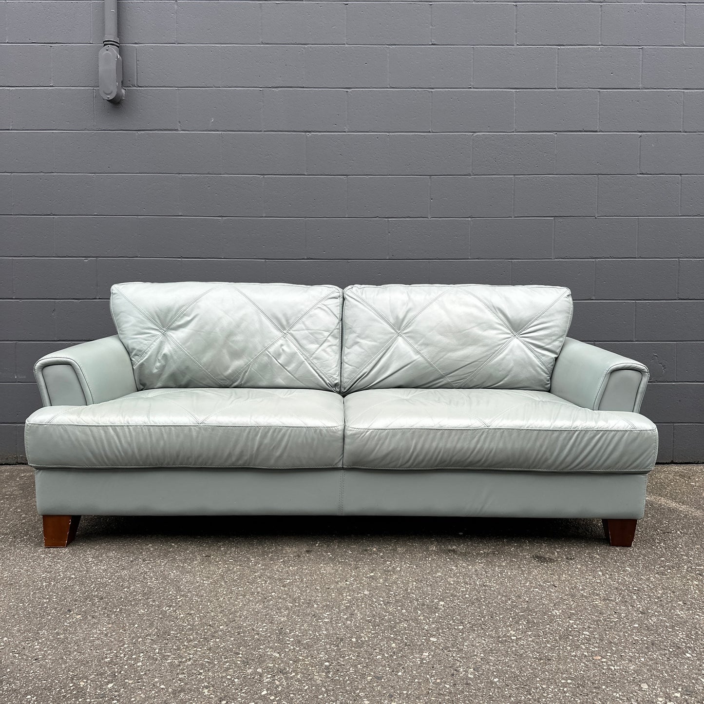 Chateau d'Ax Vita Leather Sofa