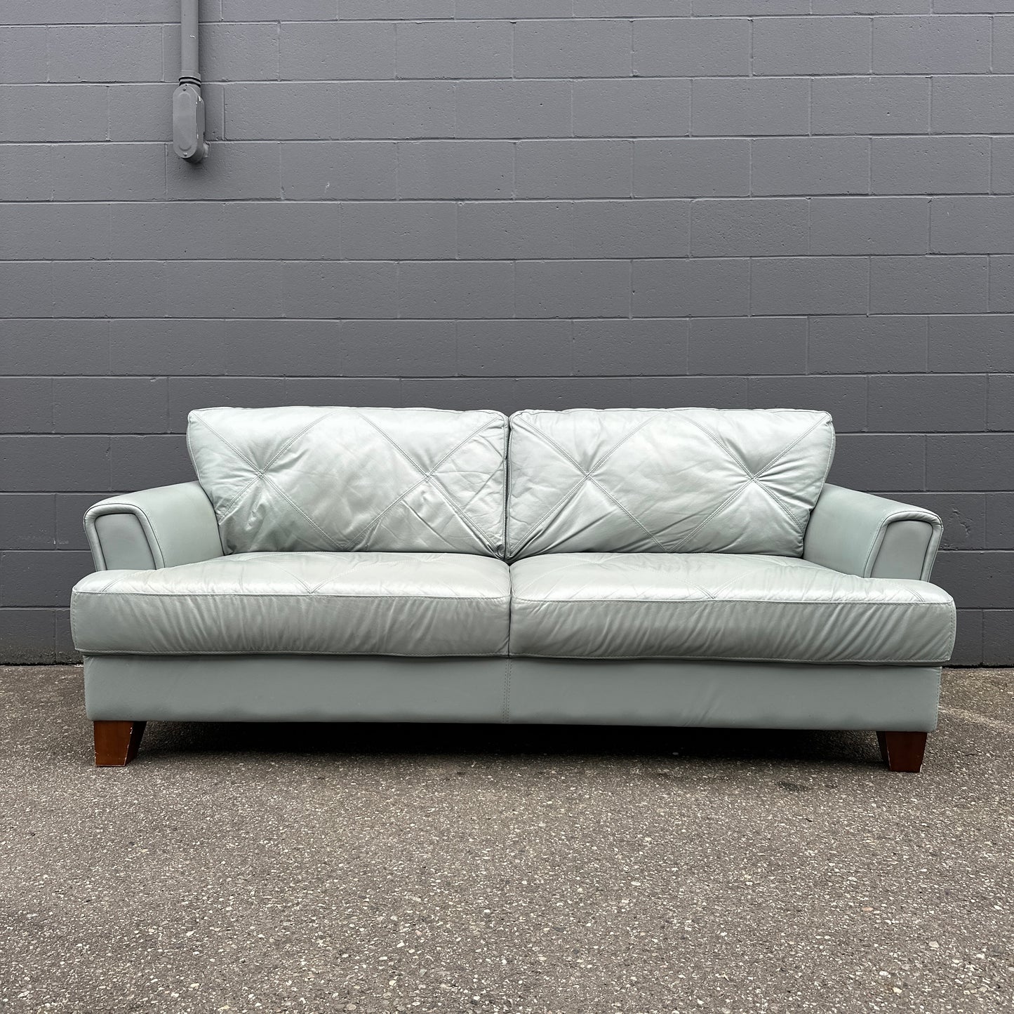 Chateau d'Ax Vita Leather Sofa