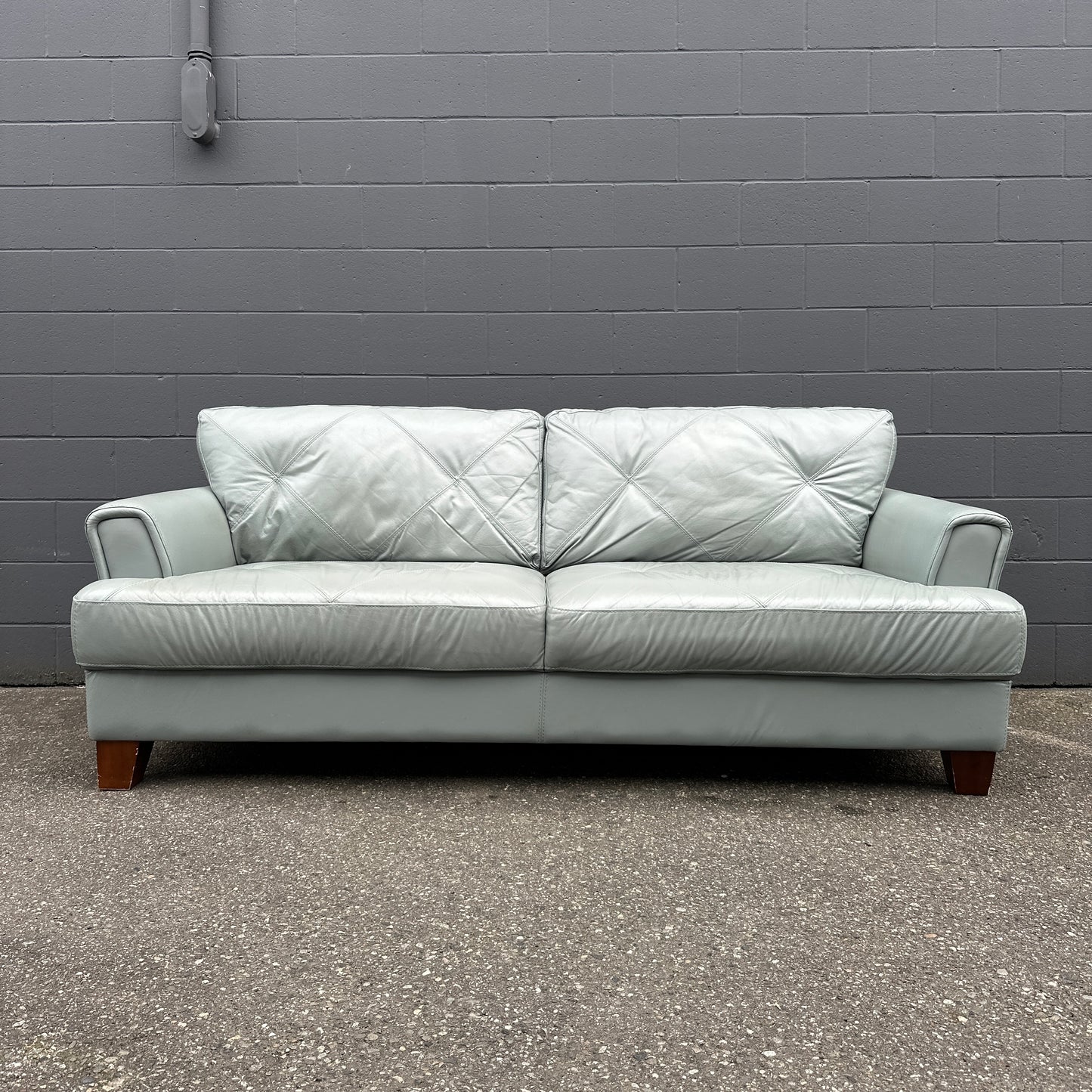 Chateau d'Ax Vita Leather Sofa