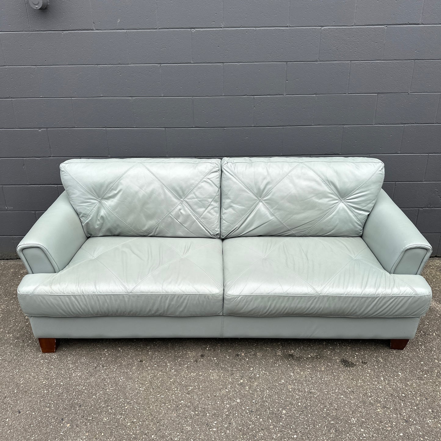 Chateau d'Ax Vita Leather Sofa