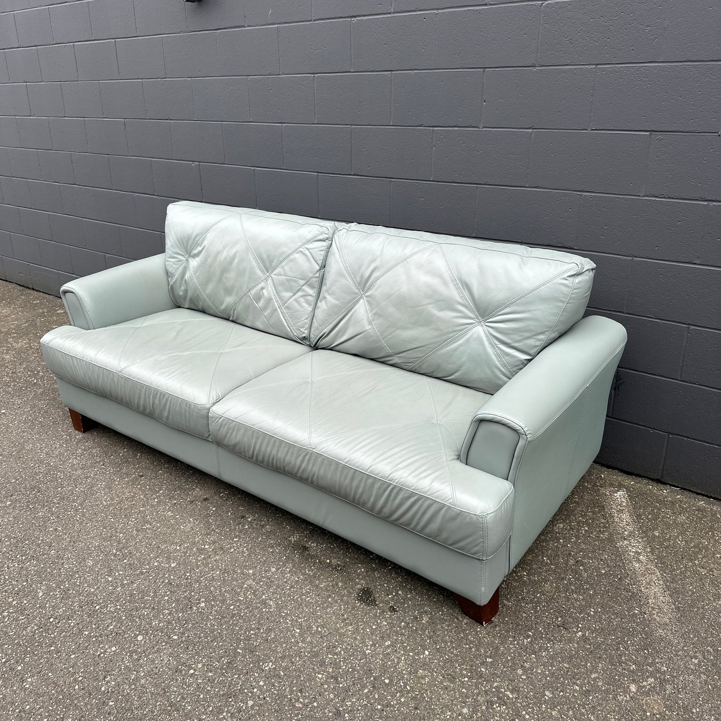 Chateau d'Ax Vita Leather Sofa
