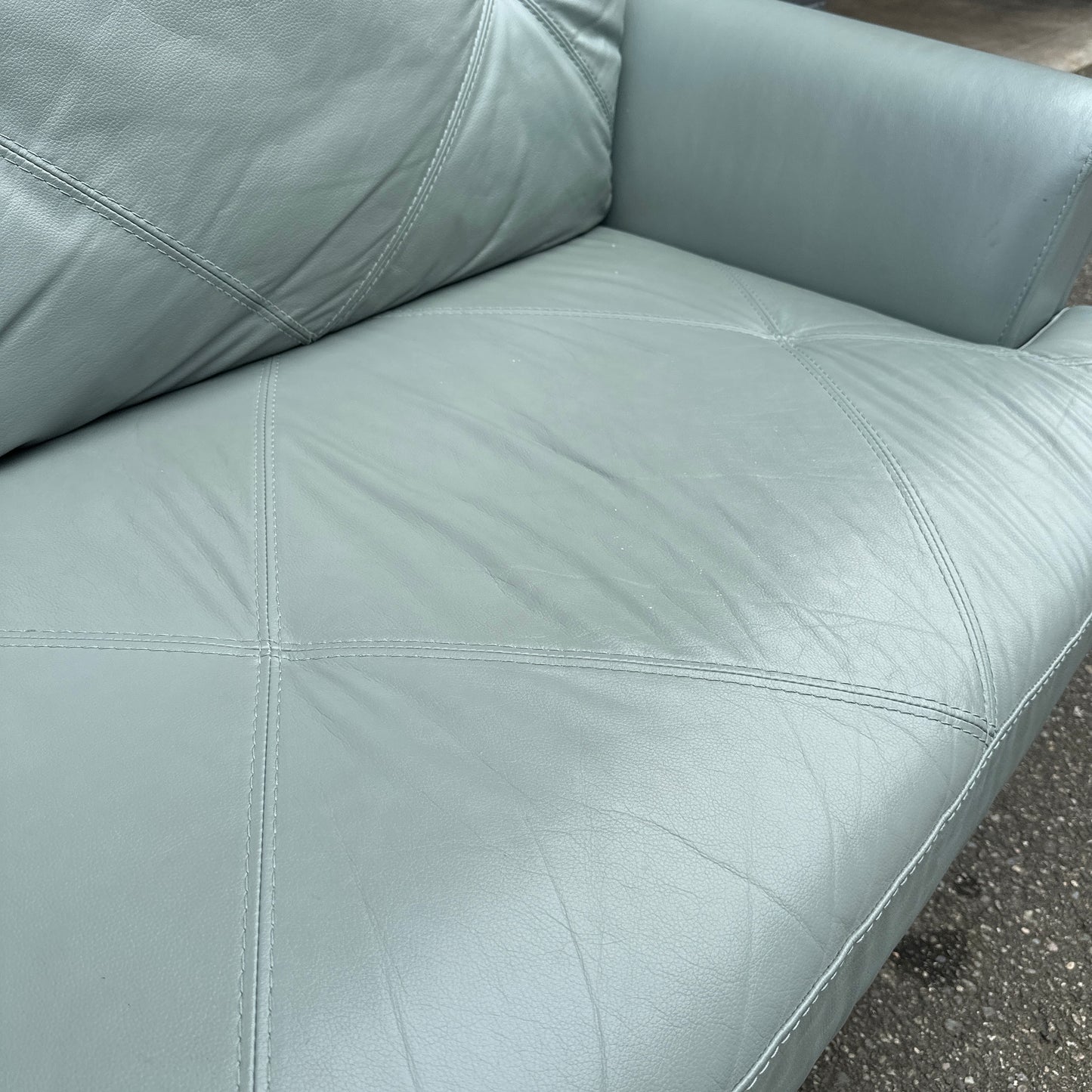 Chateau d'Ax Vita Leather Sofa