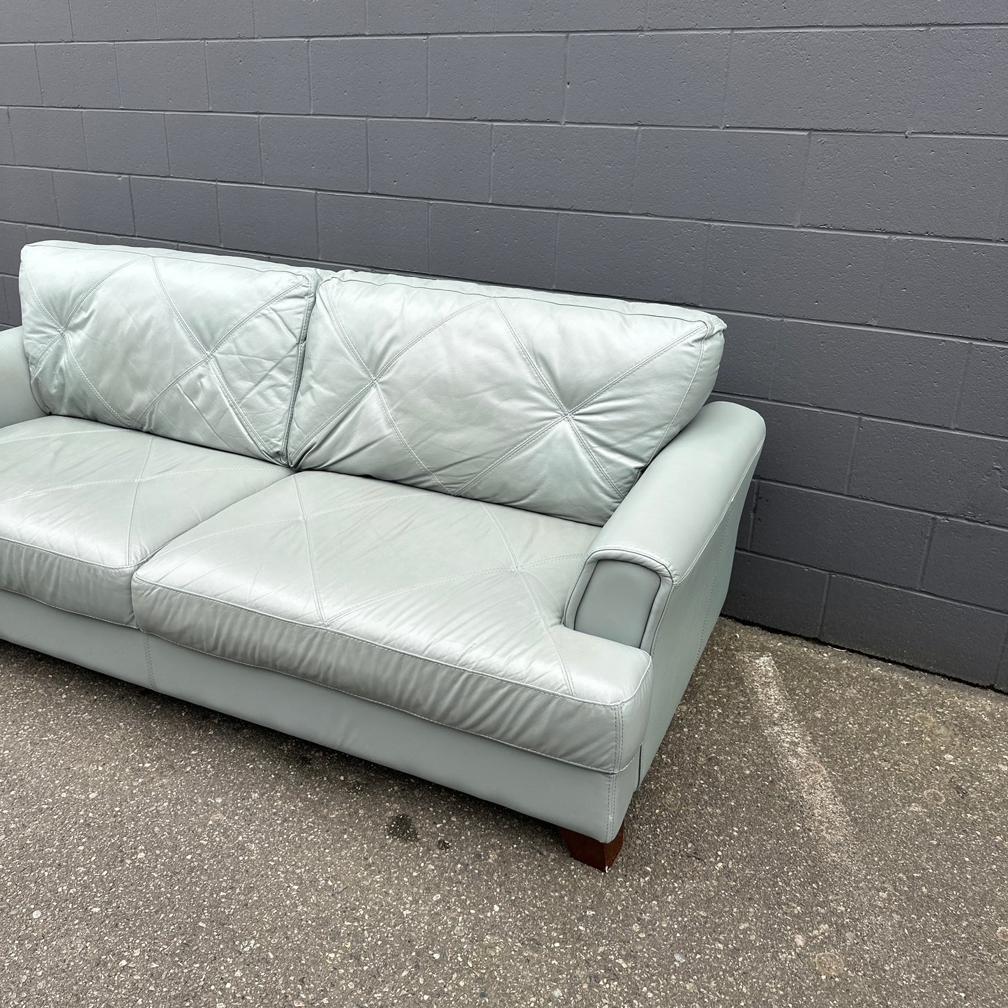 Chateau d'Ax Vita Leather Sofa