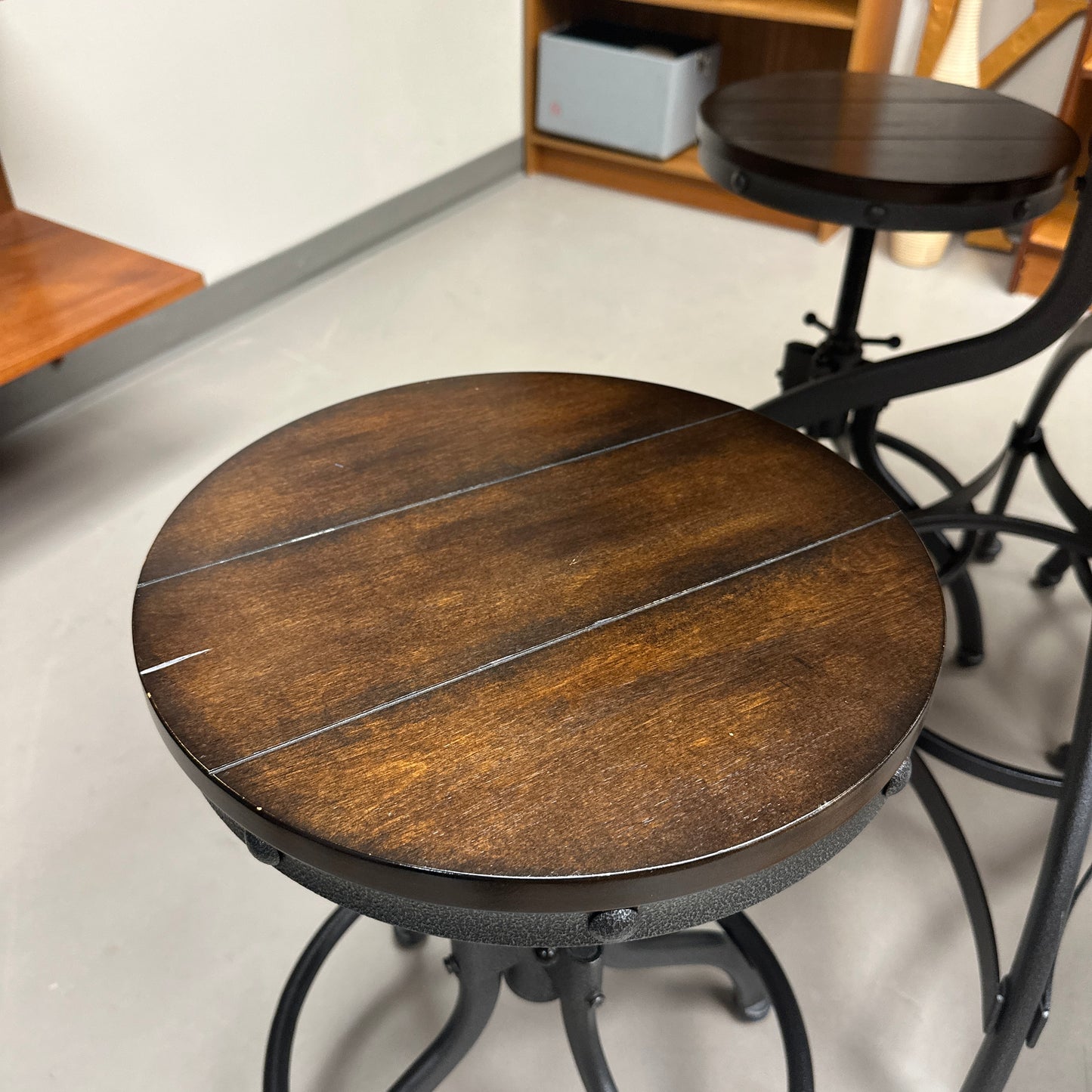 Linon Steel/Wood Industrial Adjustable Round Bar Set