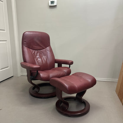 Ekornes Stressless Leather Recliner Chair & Ottoman