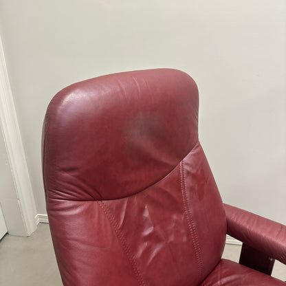 Ekornes Stressless Leather Recliner Chair & Ottoman