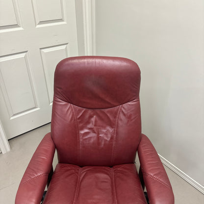Ekornes Stressless Leather Recliner Chair & Ottoman
