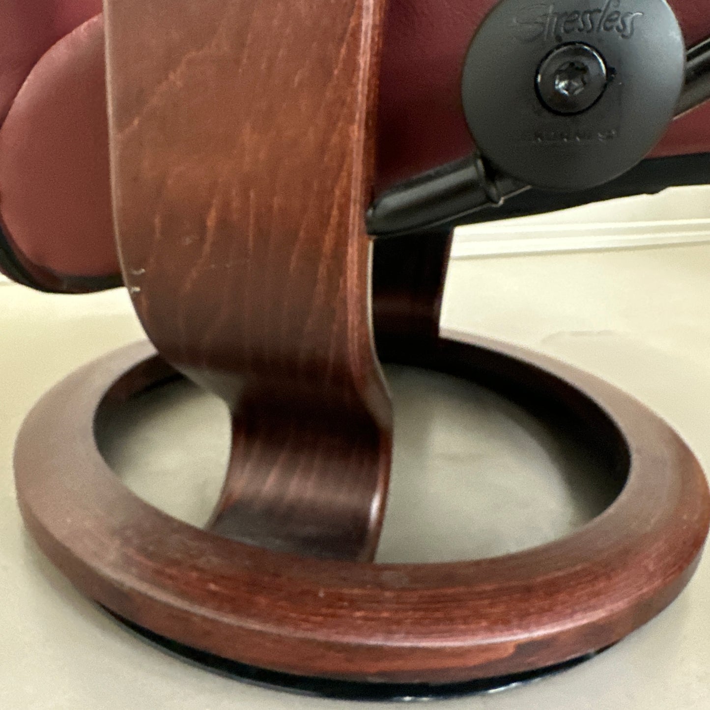 Ekornes Stressless Leather Recliner Chair & Ottoman