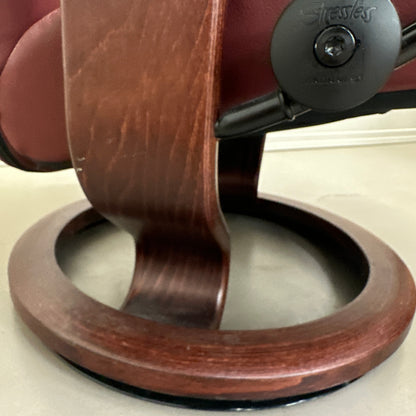 Ekornes Stressless Leather Recliner Chair & Ottoman
