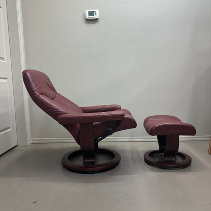 Ekornes Stressless Leather Recliner Chair & Ottoman