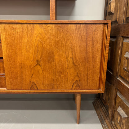 Mid-Century Modern Danish 2-Piece Sideboard & Hutch