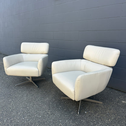 Saxon Leather Accent Chairs (x2)