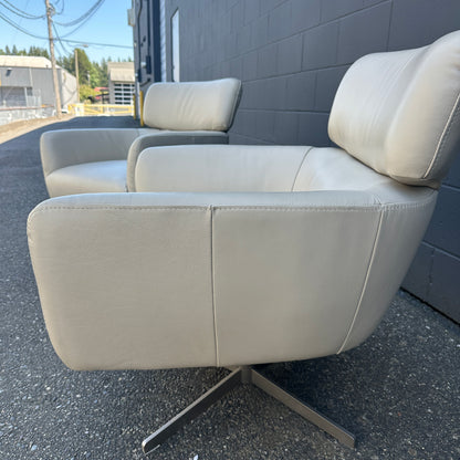 Saxon Leather Accent Chairs (x2)