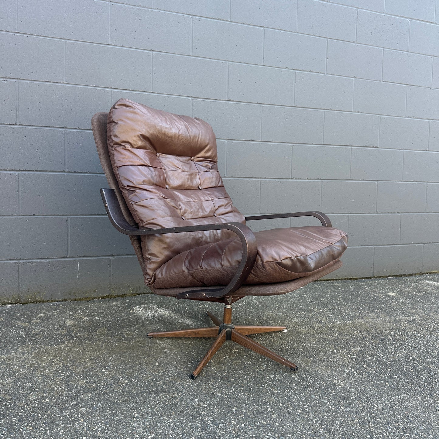 Spanish 1970s Leather Swivel Chair