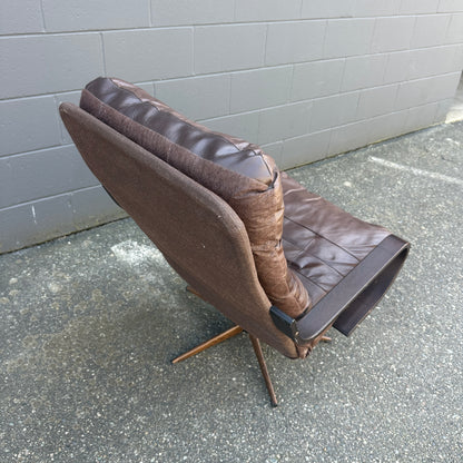 Spanish 1970s Leather Swivel Chair