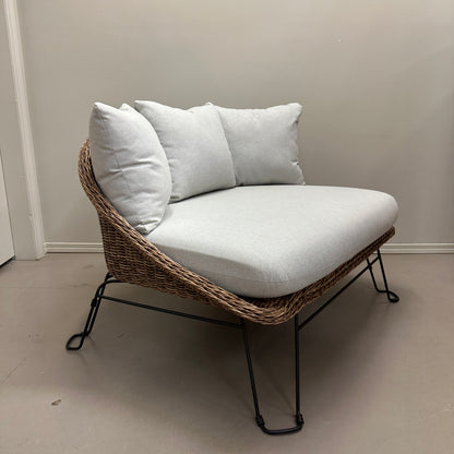 Patio Wicker Cuddle Chair