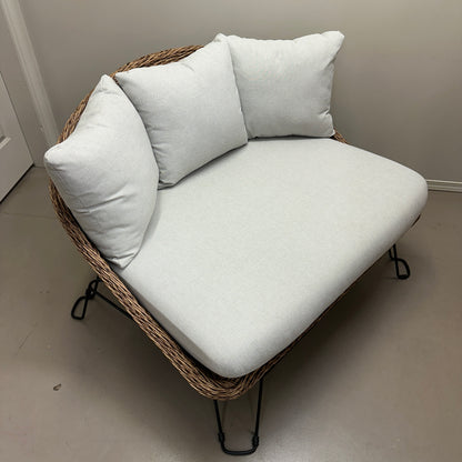 Patio Wicker Cuddle Chair