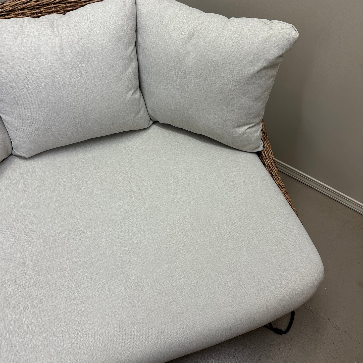 Patio Wicker Cuddle Chair