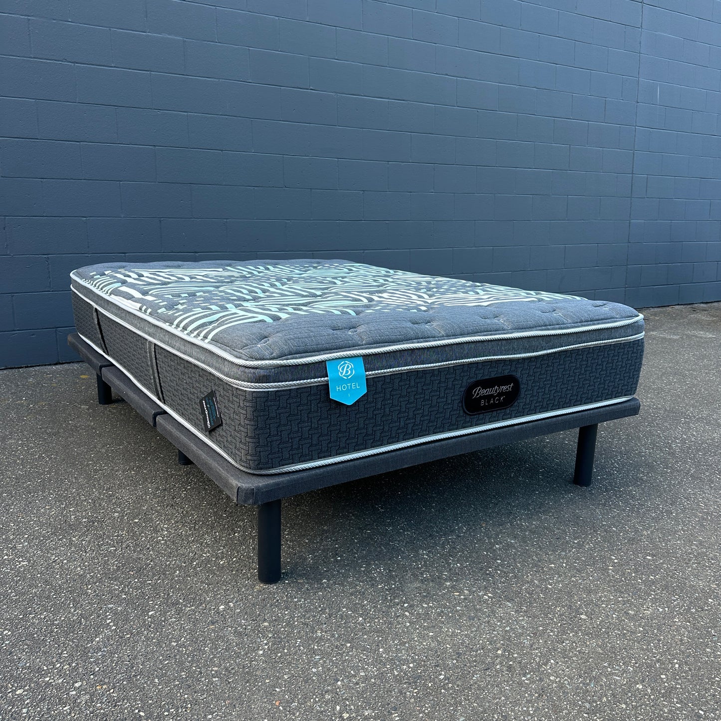 Beaudoin Platform Bed and Beautyrest Mattress - Queen