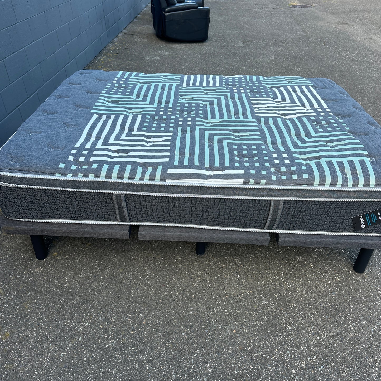 Beautyrest Black Hotel I Queen Mattress