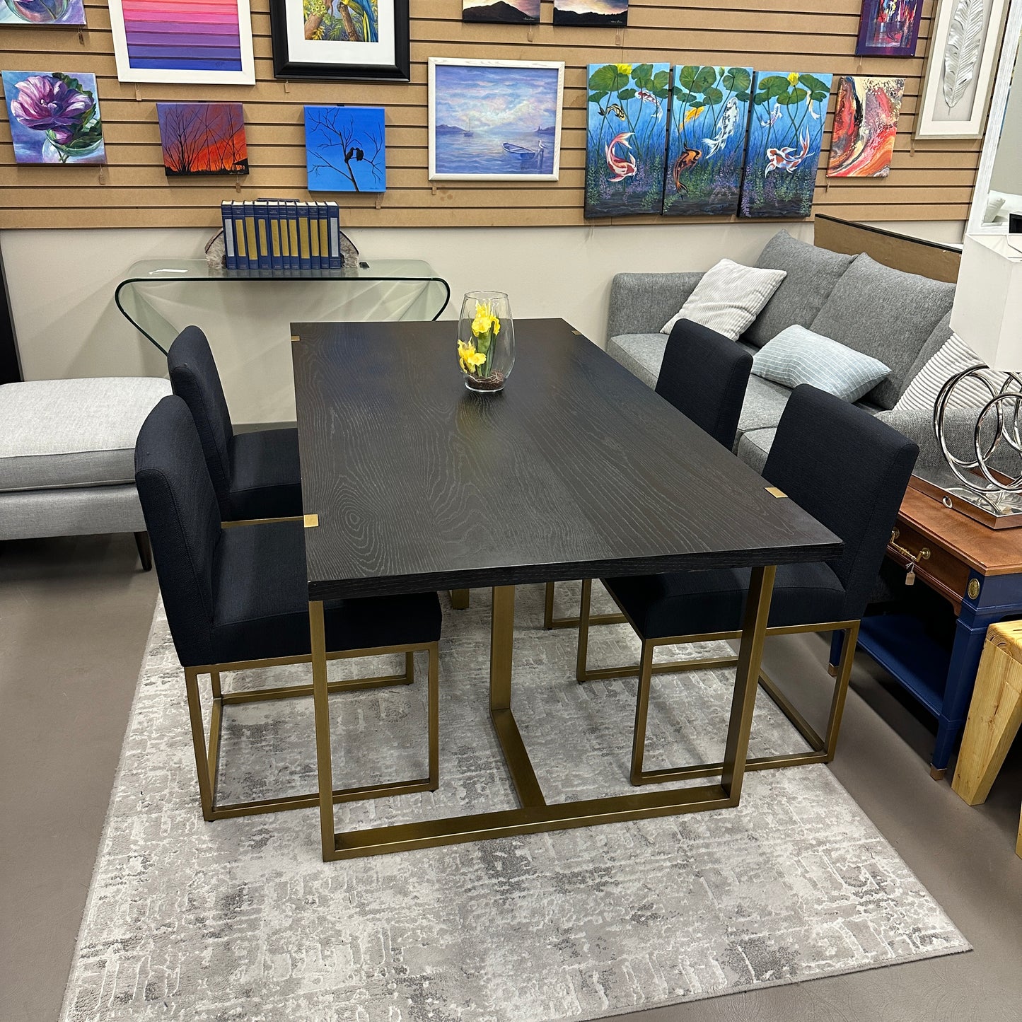 Article Oscuro Dining Set