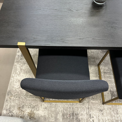 Article Oscuro Dining Set