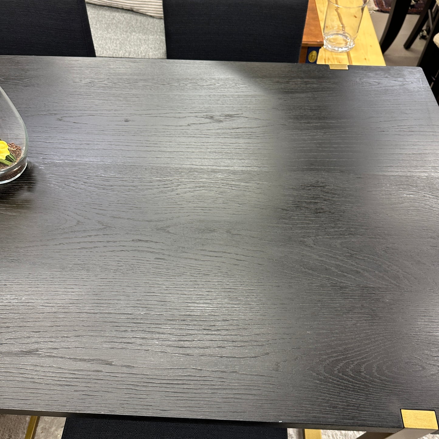 Article Oscuro Dining Set