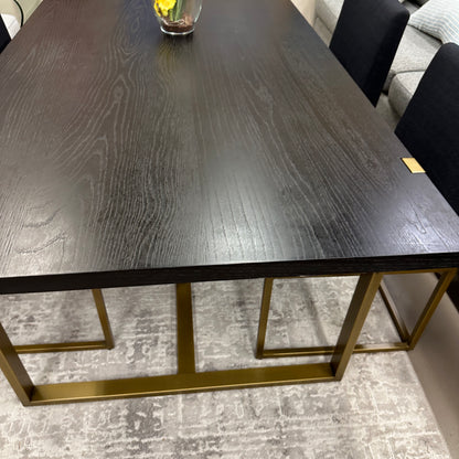 Article Oscuro Dining Set