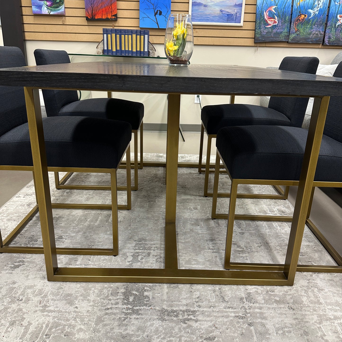 Article Oscuro Dining Set