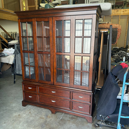 Lane Furniture Sliding Door Display Cabinet