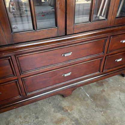 Lane Furniture Sliding Door Display Cabinet