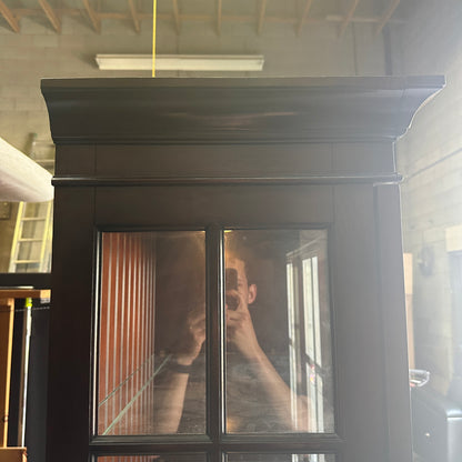 Lane Furniture Sliding Door Display Cabinet