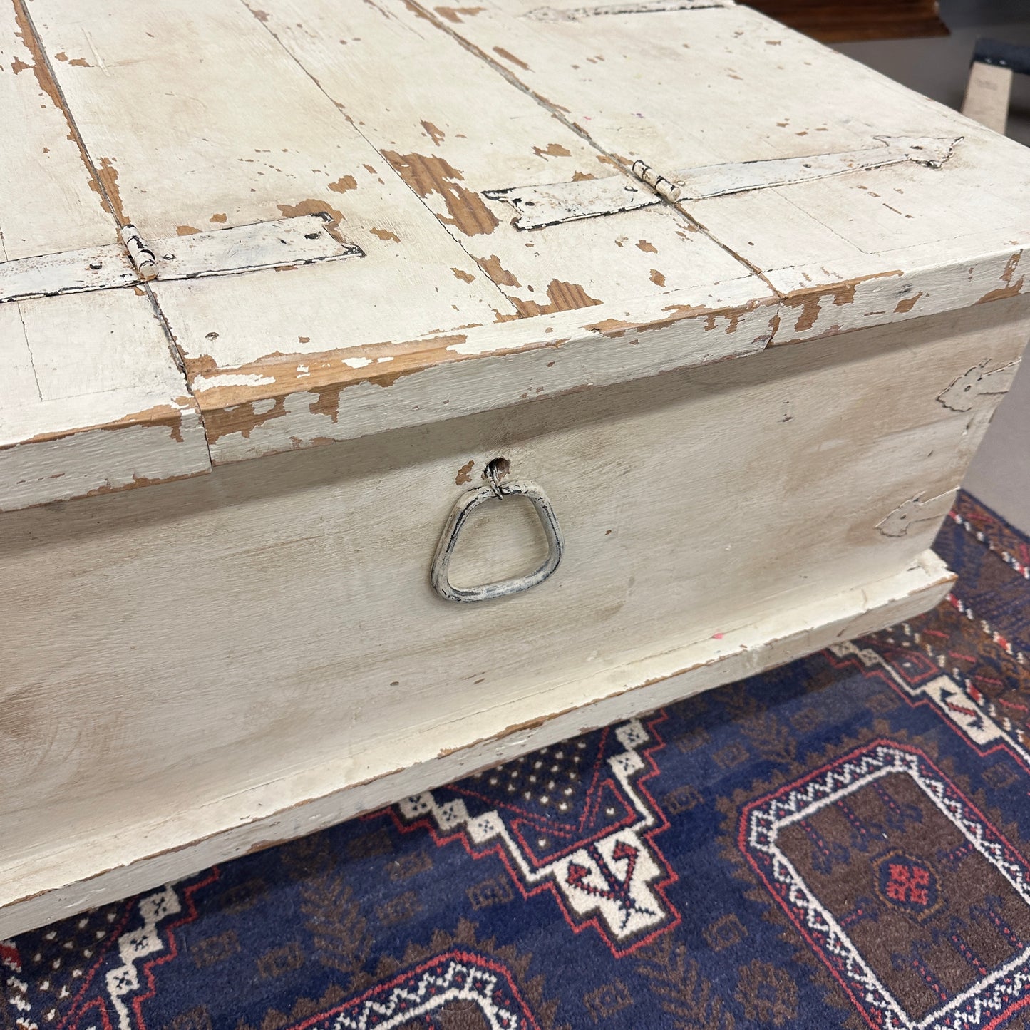 White Shabby Chic Wood Coffee Table
