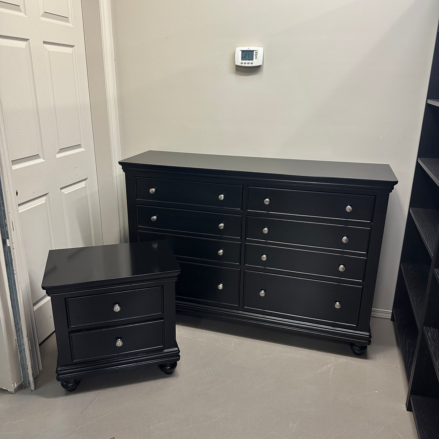 Black Modern 6 Drawers Dresser & Nightstand