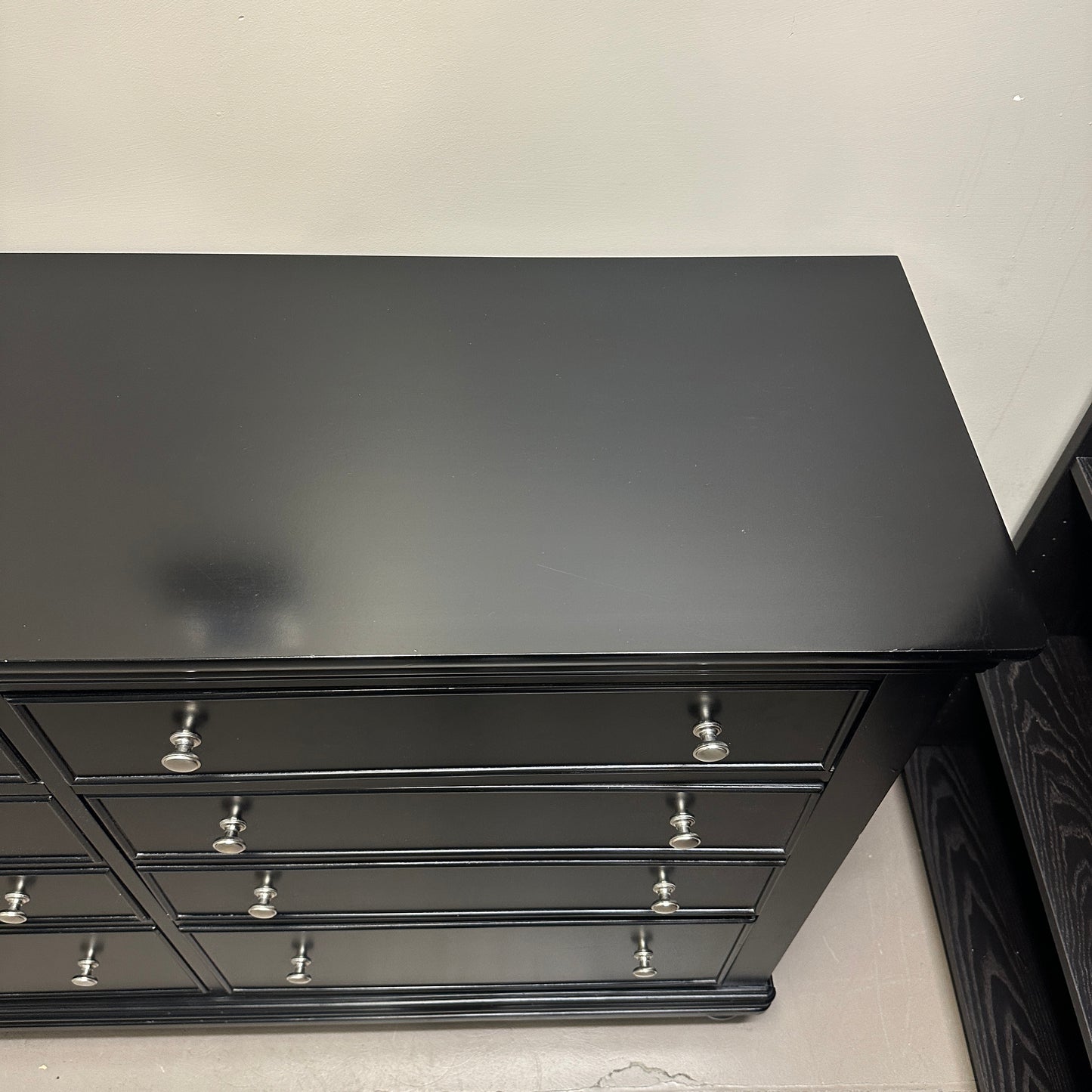 Black Modern 6 Drawers Dresser & Nightstand
