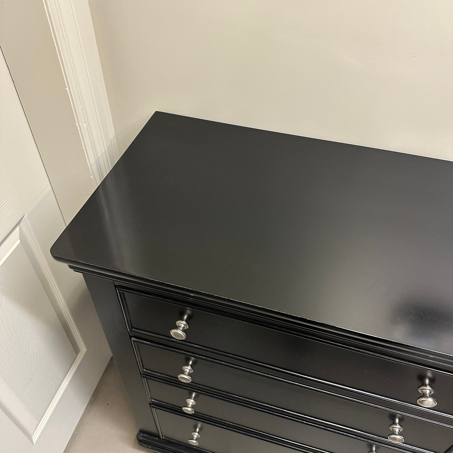 Black Modern 6 Drawers Dresser