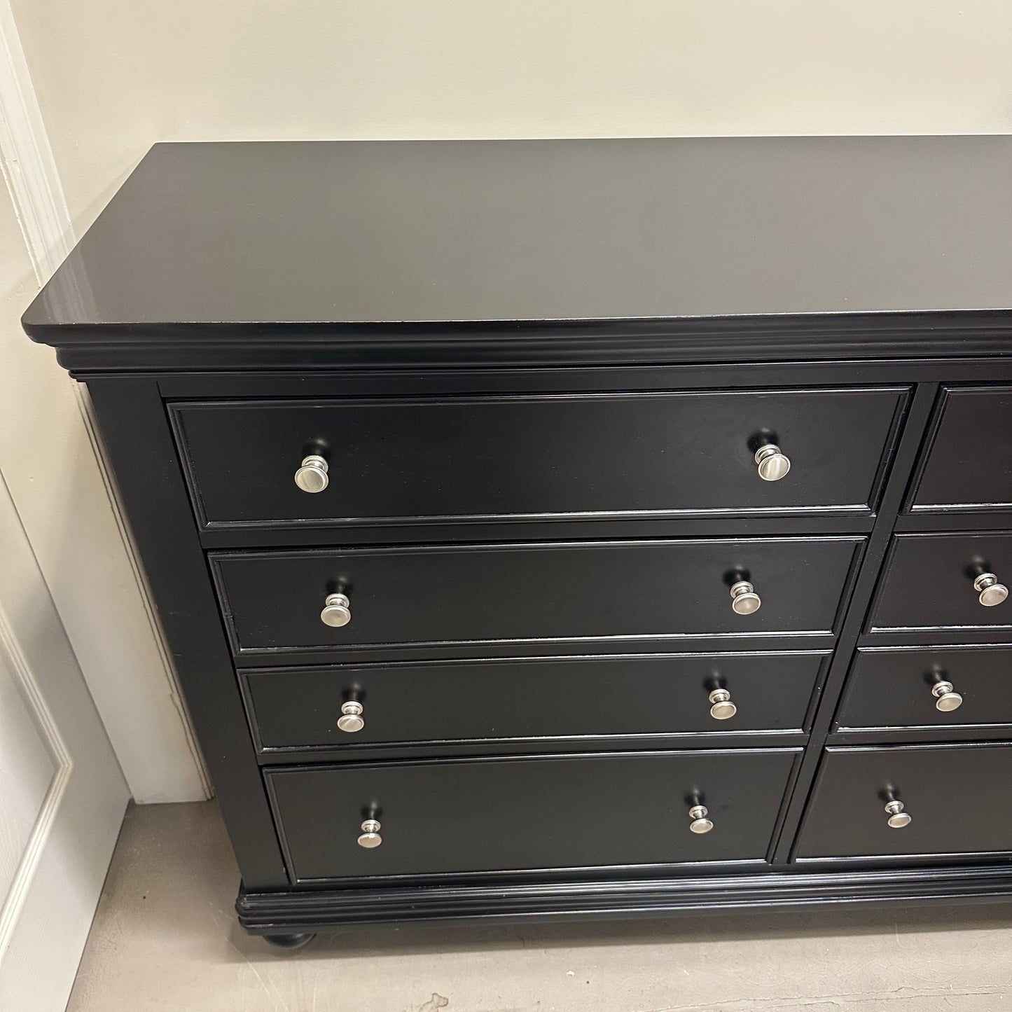 Black Modern 6 Drawers Dresser & Nightstand