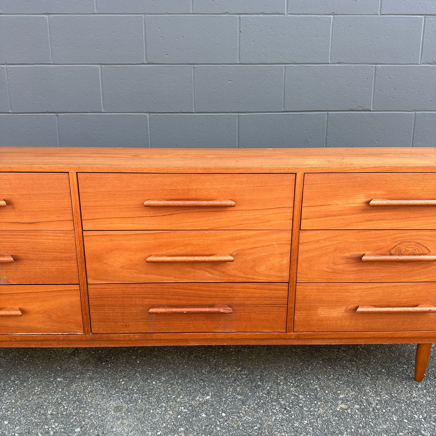 Mid-Century Modern Teak 9 Drawers Dresser
